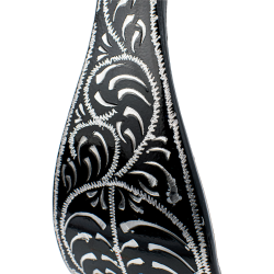 Estribo de acero con remaches de metal