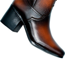 Botín para dama grabado exótico pitón