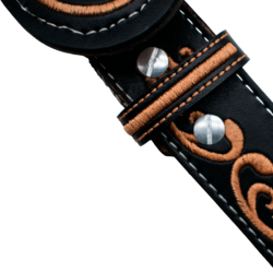 Cinturón de niña bordado de flor