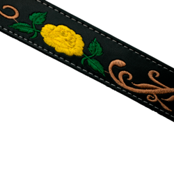 Cinturón de niña bordado de flor