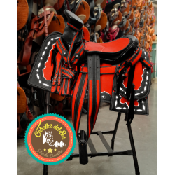 Montura para Caballo Cuadrada de Lona con Cantinas