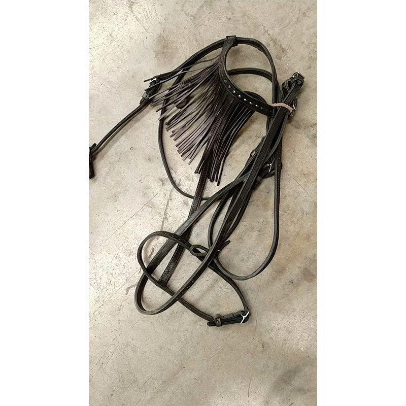 Brida de vaqueta con rombos y mosquero para caballo Estilo y resistencia
